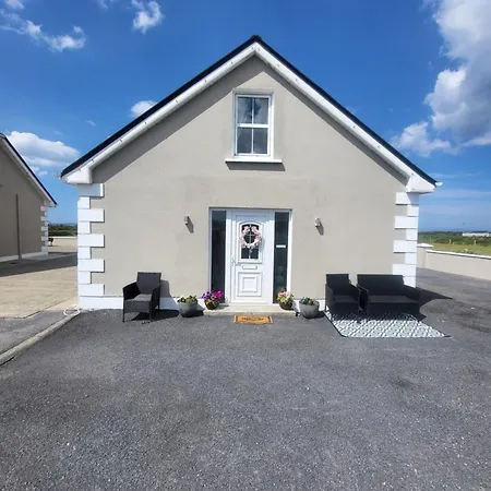 New 3 Bedroom By The Belmullet. * Белмаллет