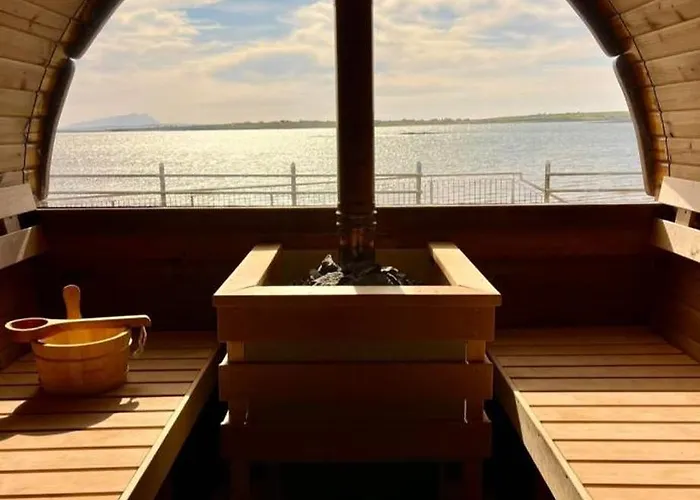 公寓 New 3 Bedroom By The Belmullet. *