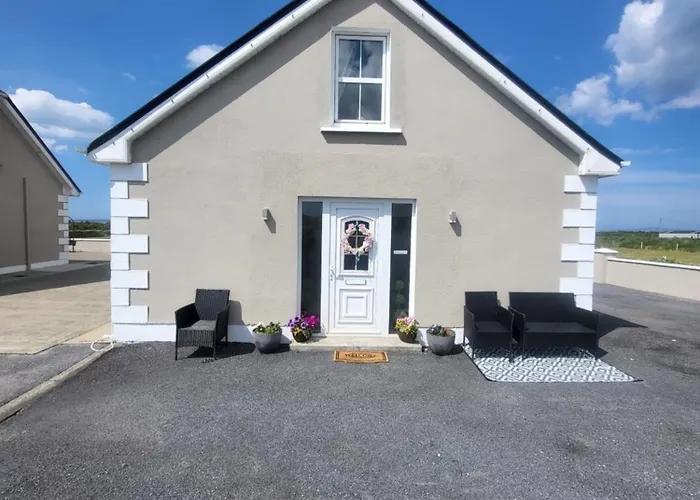 New 3 Bedroom By The Belmullet. * Белмаллет